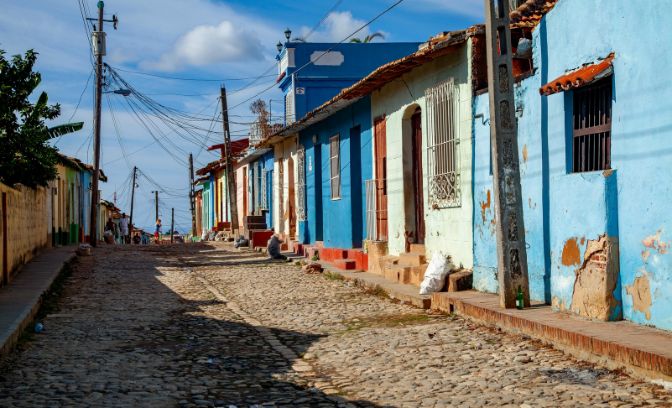 Huisjes langs de weg in Havana